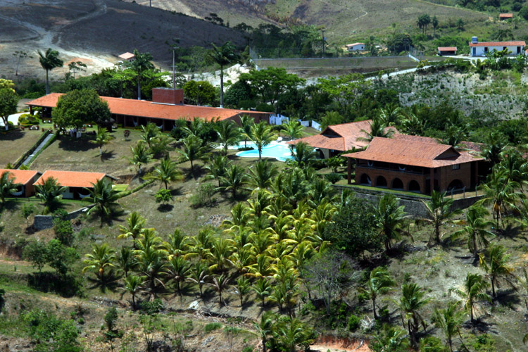 Resort_gr.jpg
